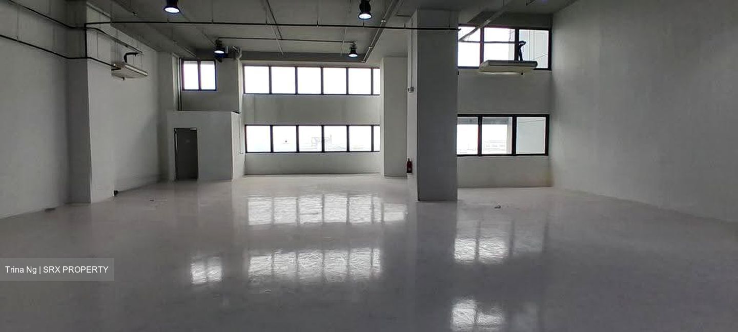Carros Centre (D25), Factory #626965391